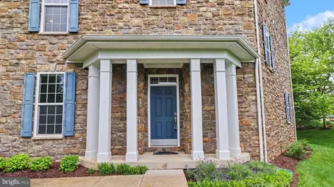 Exterior - 42371 Trellis Sq, Brambleton, VA 20148 photo 1 of 12