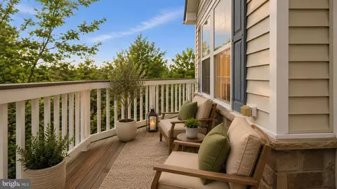 Exterior - 42371 Trellis Sq, Brambleton, VA 20148 photo 5 of 12