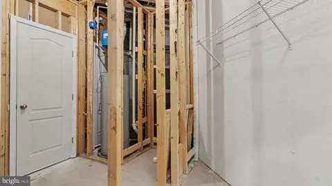 Entry Way - 42371 Trellis Sq, Brambleton, VA 20148 photo 3 of 19