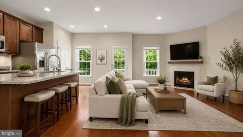 Living - 42371 Trellis Sq, Brambleton, VA 20148 photo 6 of 8
