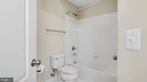 Entry Way - 42371 Trellis Sq, Brambleton, VA 20148 photo 18 of 19