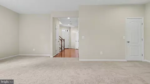 Living - 42371 Trellis Sq, Brambleton, VA 20148 photo 2 of 8
