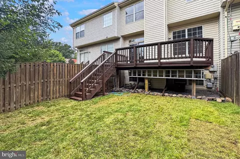 Exterior - 47582 Comer Sq, Sterling, VA 20165 photo 7 of 8