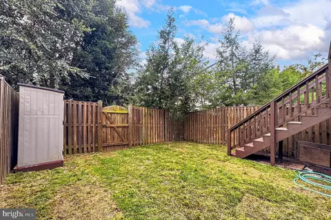 Exterior - 47582 Comer Sq, Sterling, VA 20165 photo 6 of 8