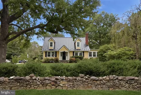 300 32nd St S, Purcellville, VA 20132