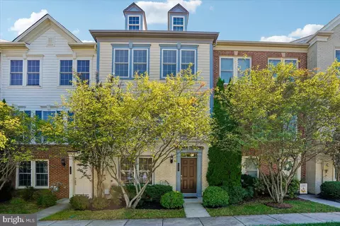 149 Great Laurel Sq SE, Leesburg, VA 20175