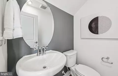 Entry Way - 42635 Black Angus Dr, Ashburn, VA 20148 photo 11 of 13