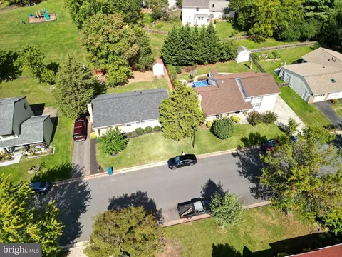 View/Area - 157 S Fox Rd S, Sterling, VA 20164 photo 6 of 7