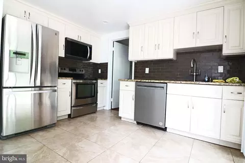 Kitchen - 157 S Fox Rd S, Sterling, VA 20164 photo 1 of 2