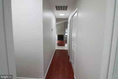 Entry Way - 157 S Fox Rd S, Sterling, VA 20164 photo 3 of 3