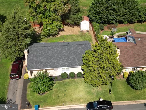 View/Area - 157 S Fox Rd S, Sterling, VA 20164 photo 3 of 7