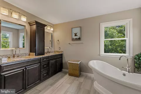 Bath - 43738 Webster Ct, Ashburn, VA 20147 photo 1 of 8