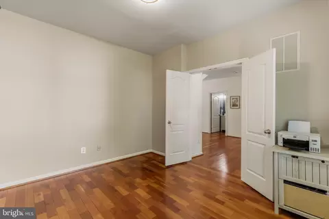 Entry Way - 43738 Webster Ct, Ashburn, VA 20147 photo 4 of 11