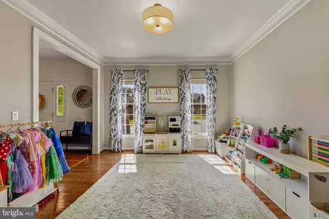 Entry Way - 43738 Webster Ct, Ashburn, VA 20147 photo 7 of 11