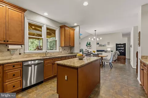 Kitchen - 43738 Webster Ct, Ashburn, VA 20147 photo 3 of 4