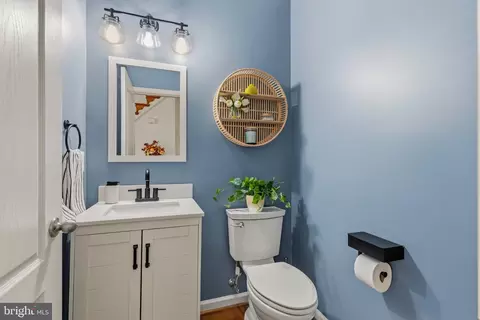 Entry Way - 43738 Webster Ct, Ashburn, VA 20147 photo 5 of 11