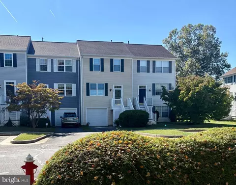 523 Radford Ter NE, Leesburg, VA 20176