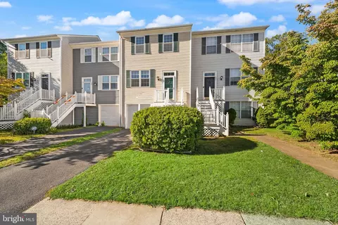 523 Radford Ter NE, Leesburg, VA 20176