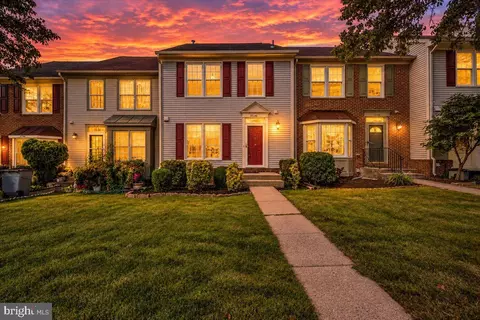 21140 Winding Brook Sq, Ashburn, VA 20147
