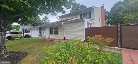 24 Biscayne Pl, Sterling, VA 20164