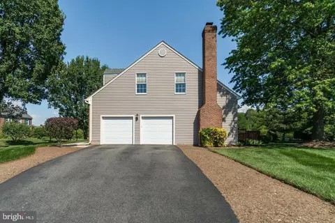 43207 Rockfield Ct, Ashburn, VA 20147 photo 2