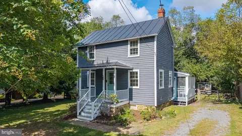 211 E G St, Purcellville, VA 20132