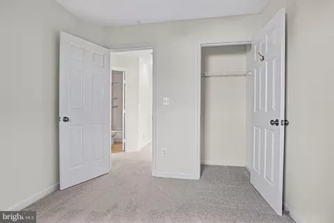 Bedroom - 43626 Blacksmith Sq, Ashburn, VA 20147 photo 8 of 8