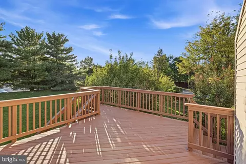 Exterior - 43626 Blacksmith Sq, Ashburn, VA 20147 photo 2 of 4