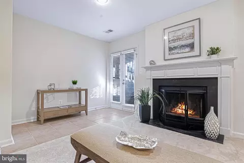 Living - 43626 Blacksmith Sq, Ashburn, VA 20147 photo 3 of 3