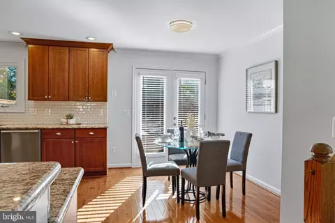 Dining - 43626 Blacksmith Sq, Ashburn, VA 20147 photo 3 of 4