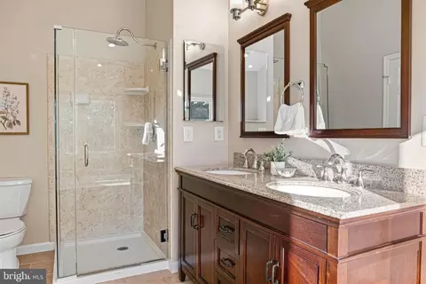 Bath - 43626 Blacksmith Sq, Ashburn, VA 20147 photo 3 of 6