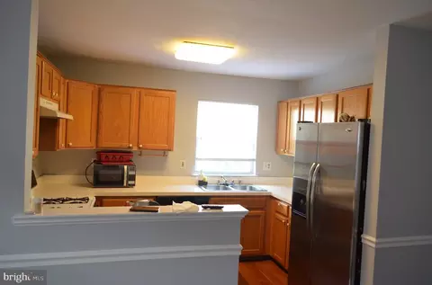 Kitchen - 46049 Marble Ter, Sterling, VA 20166 photo 1 of 9