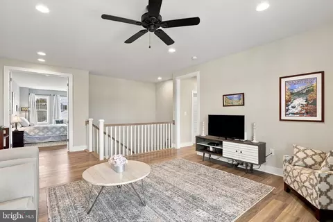 Entry Way - 42724 Cushing Ter, Ashburn, VA 20148 photo 7 of 10