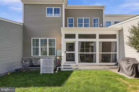 Exterior - 42724 Cushing Ter, Ashburn, VA 20148 photo 13 of 18
