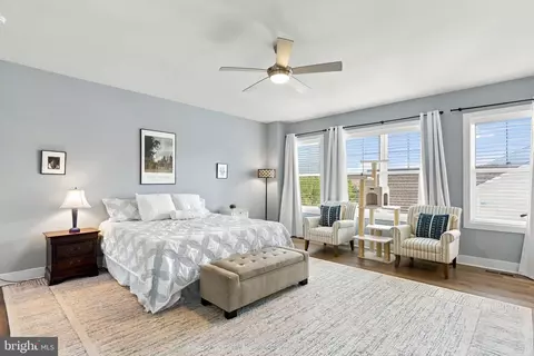 Bedroom - 42724 Cushing Ter, Ashburn, VA 20148 photo 1 of 6