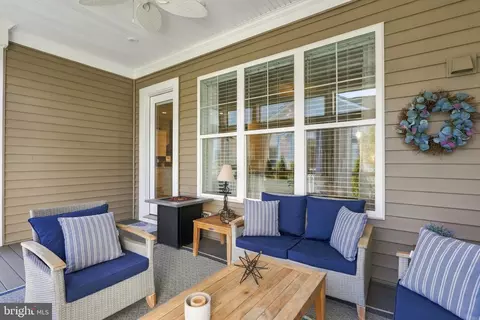 Exterior - 42724 Cushing Ter, Ashburn, VA 20148 photo 8 of 18
