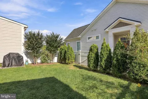 Exterior - 42724 Cushing Ter, Ashburn, VA 20148 photo 12 of 18