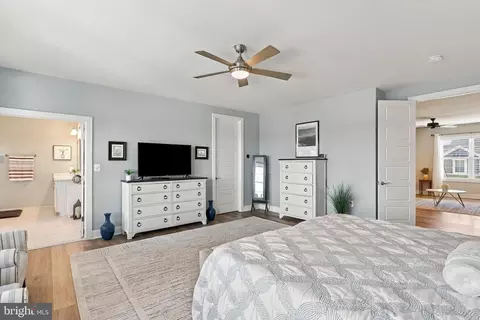 Bedroom - 42724 Cushing Ter, Ashburn, VA 20148 photo 2 of 6