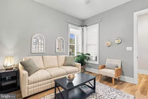 Living - 42724 Cushing Ter, Ashburn, VA 20148 photo 3 of 3