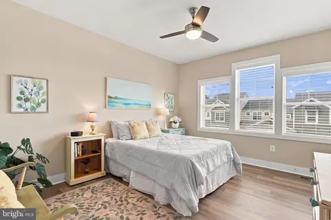 Bedroom - 42724 Cushing Ter, Ashburn, VA 20148 photo 4 of 6