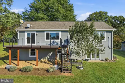 22215 Newlin Mill Rd, Middleburg, VA 20117
