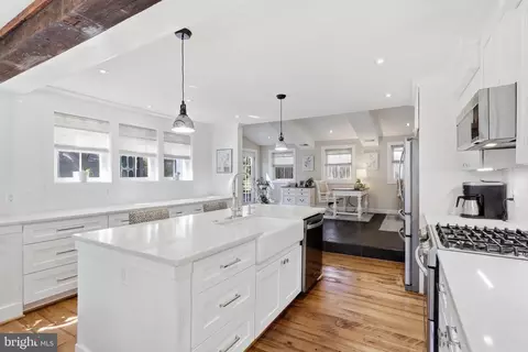 Kitchen - 36 Main St, Round Hill, VA 20141 photo 2 of 4