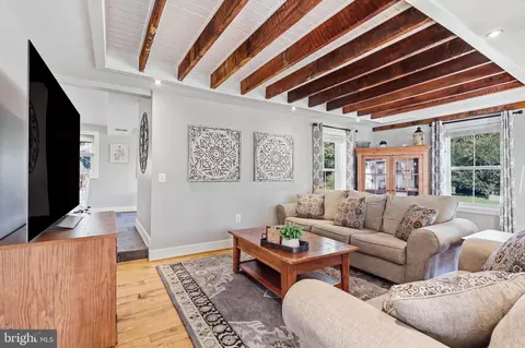 Living - 36 Main St, Round Hill, VA 20141 photo 1 of 1