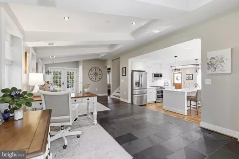 Entry Way - 36 Main St, Round Hill, VA 20141 photo 2 of 3