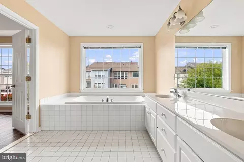 Bath - 22675 Simonet Blanc Ter, Ashburn, VA 20148 photo 2 of 4