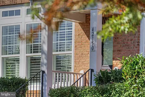 Exterior - 42150 Ruby Dusk Way, Brambleton, VA 20148 photo 3 of 17