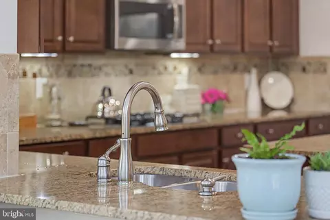 Kitchen - 42150 Ruby Dusk Way, Brambleton, VA 20148 photo 6 of 6
