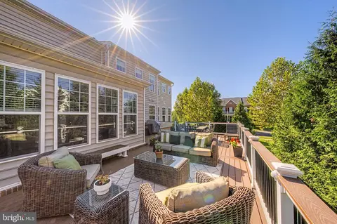 Exterior - 42150 Ruby Dusk Way, Brambleton, VA 20148 photo 8 of 17