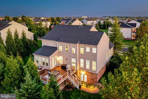 View/Area - 42150 Ruby Dusk Way, Brambleton, VA 20148 photo 2 of 5