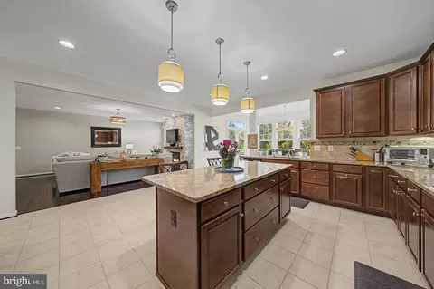Kitchen - 42150 Ruby Dusk Way, Brambleton, VA 20148 photo 5 of 6
